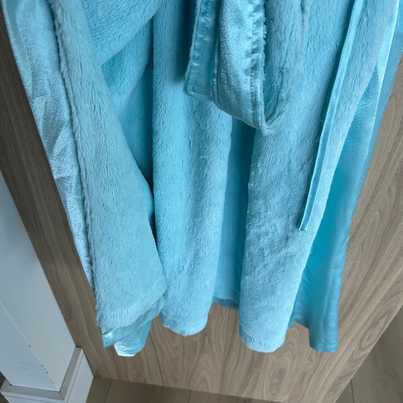 VINTAGE CABERNET Sleep LONG ROBE Small Satin Soft Warm Sea Foam Green Belt Silky - Picture 5 of 8